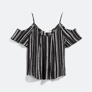 Shoulder cut out blouse